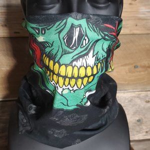 Unisex Green  Skull Face Tube Mask Neck GAITER Dust Shield Seamless Bandana